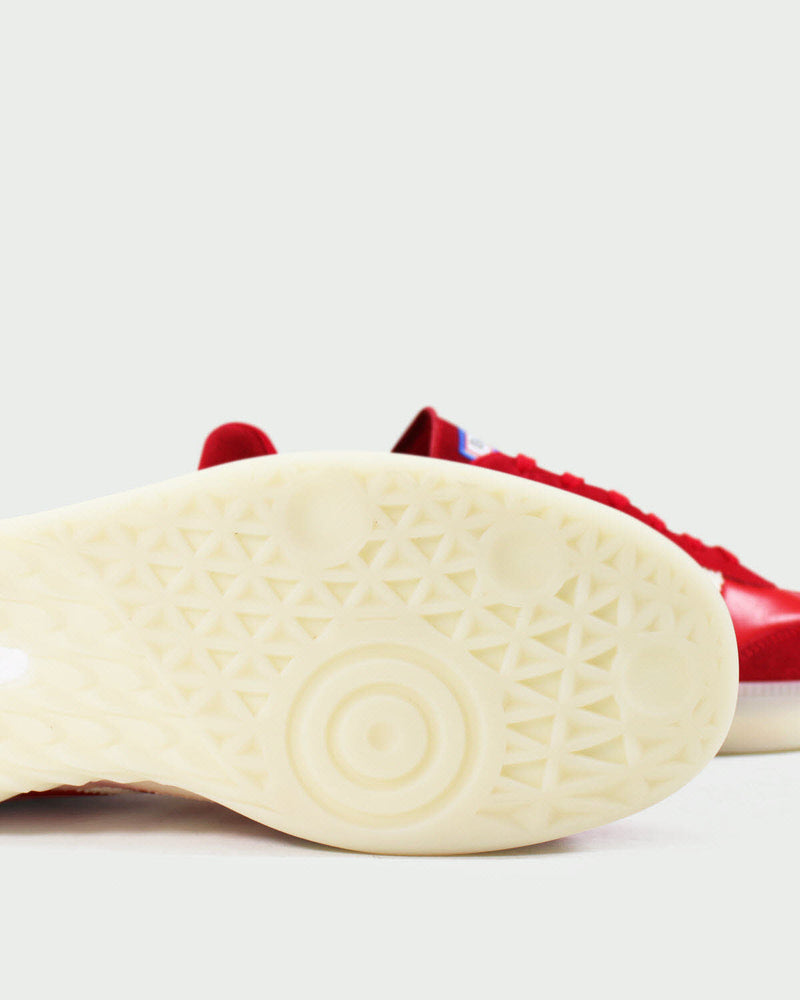 Back 70 Sneaker