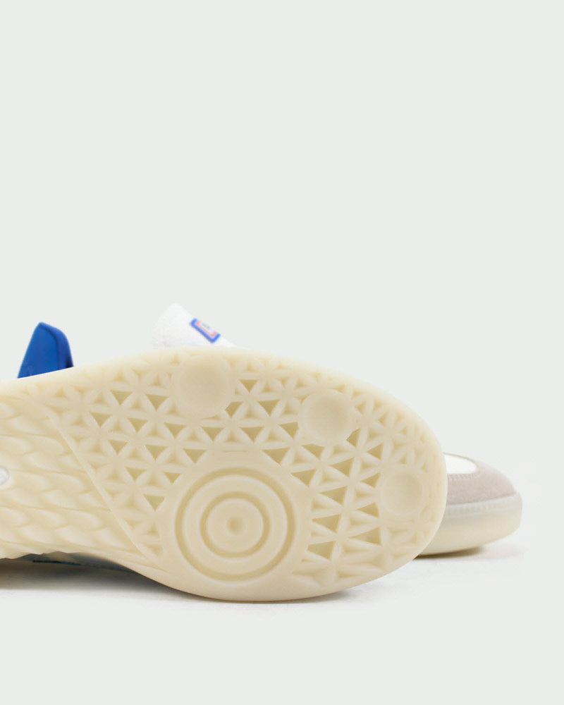 Back 70 Sneaker